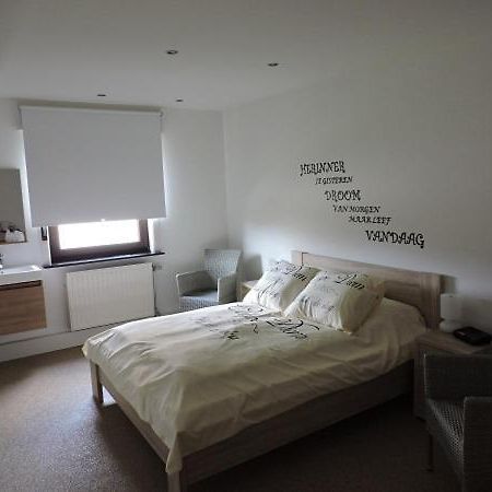B&B Carpe Diem # Texel Maaseik Esterno foto